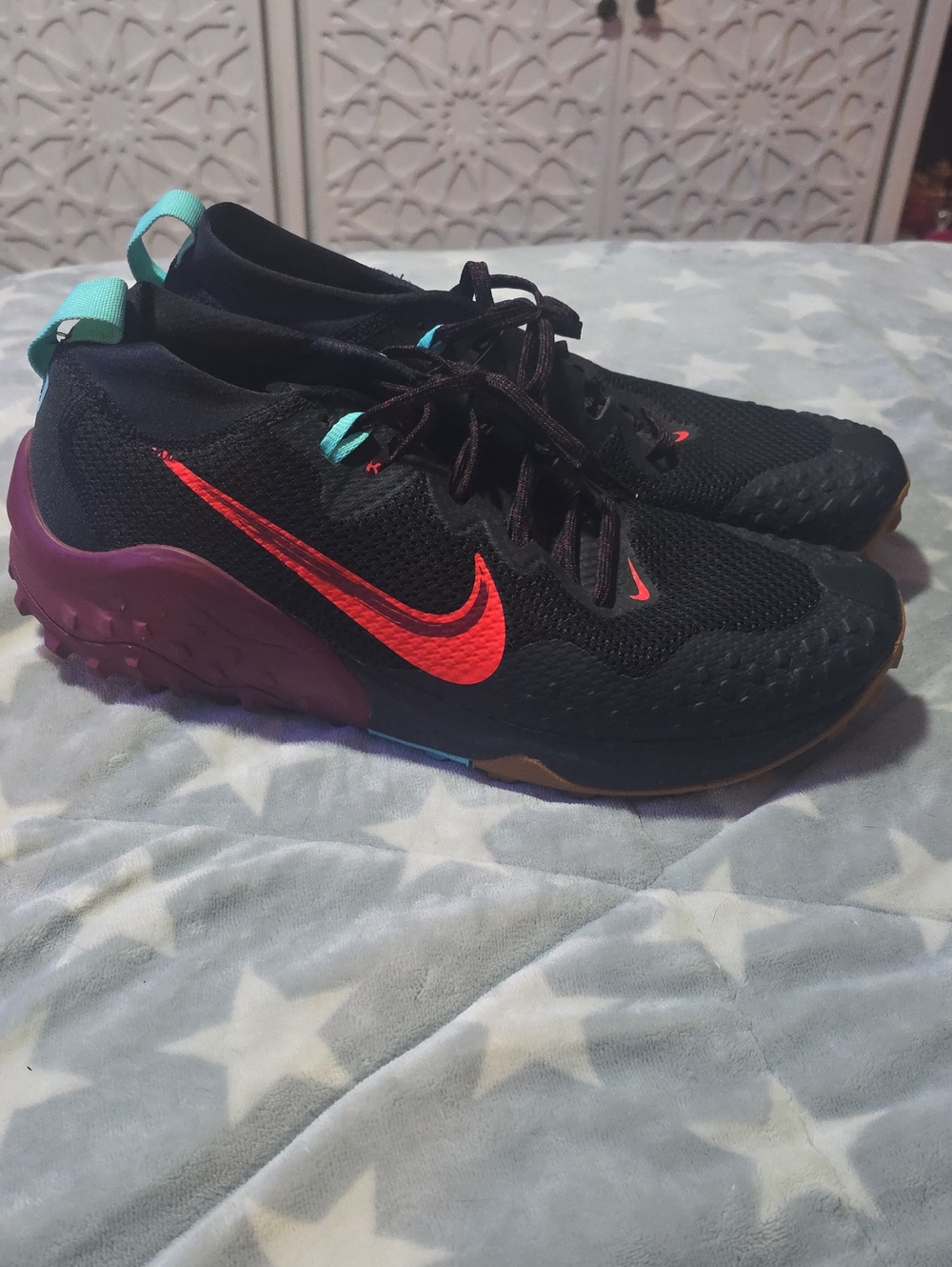Nike Wildhorse 7' Black bright Crimson Size 12.
